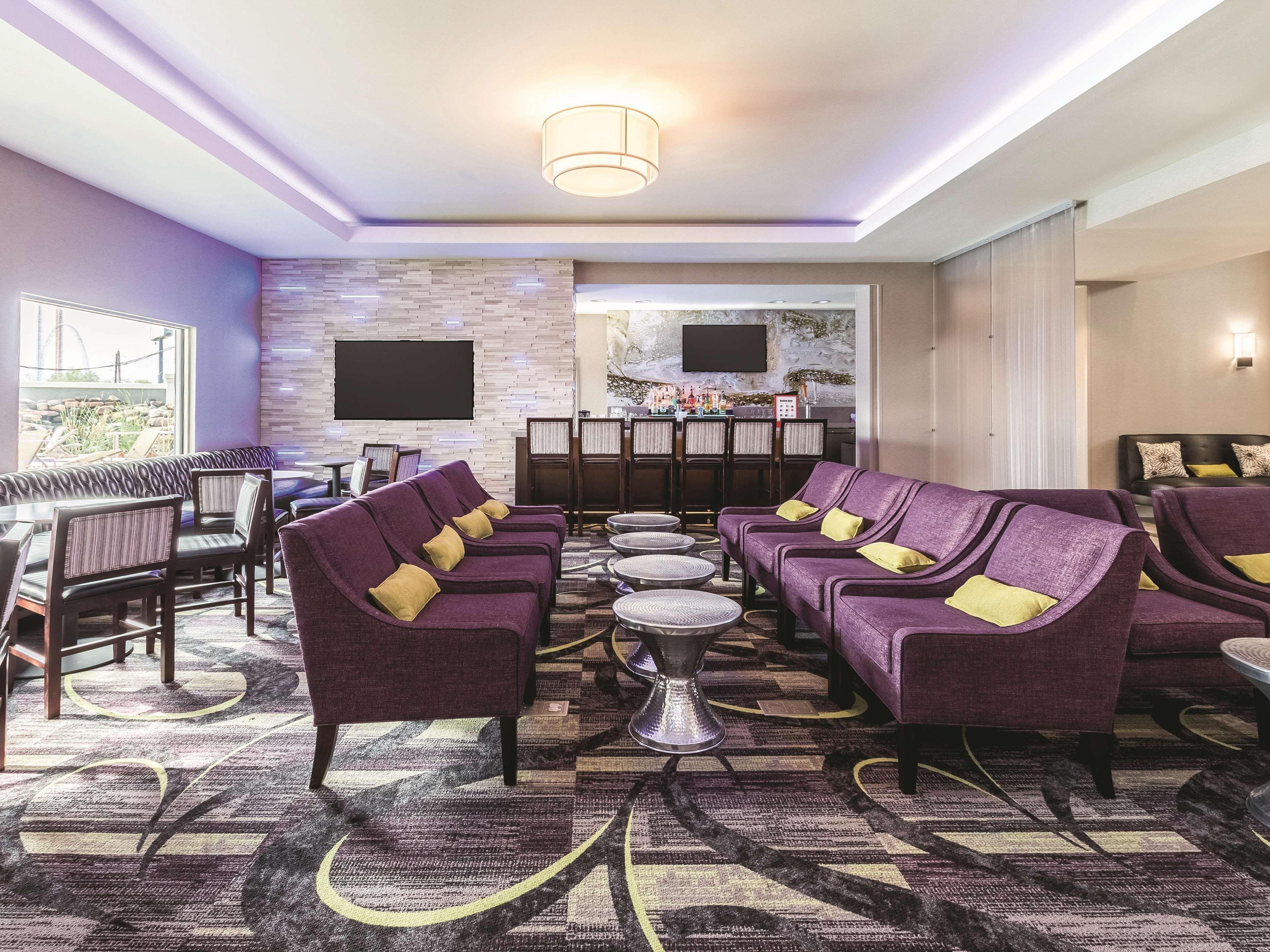 La Quinta By Wyndham North 6 Flags Dr Hotel 3*