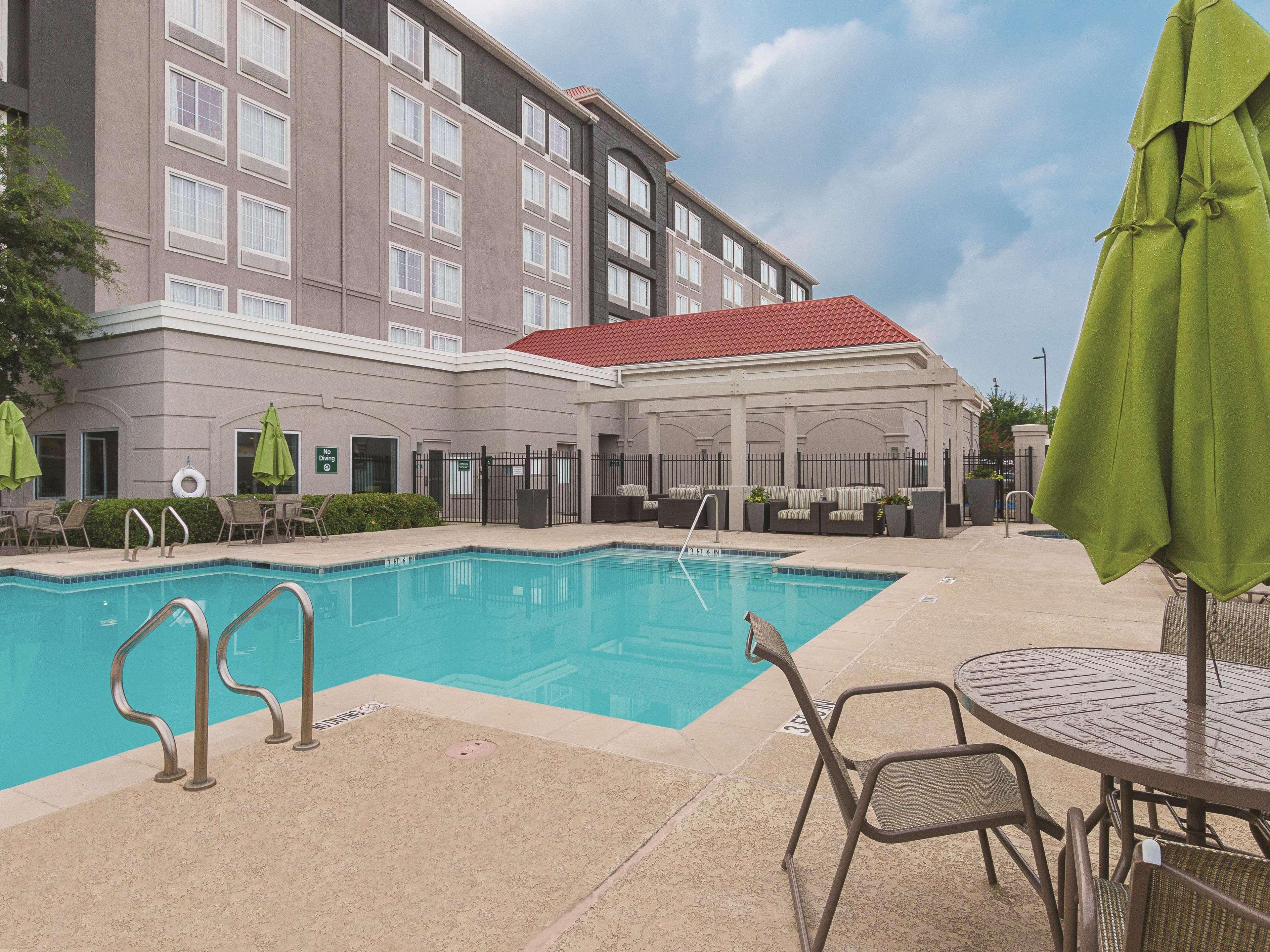 La Quinta By Wyndham North 6 Flags Dr Arlington