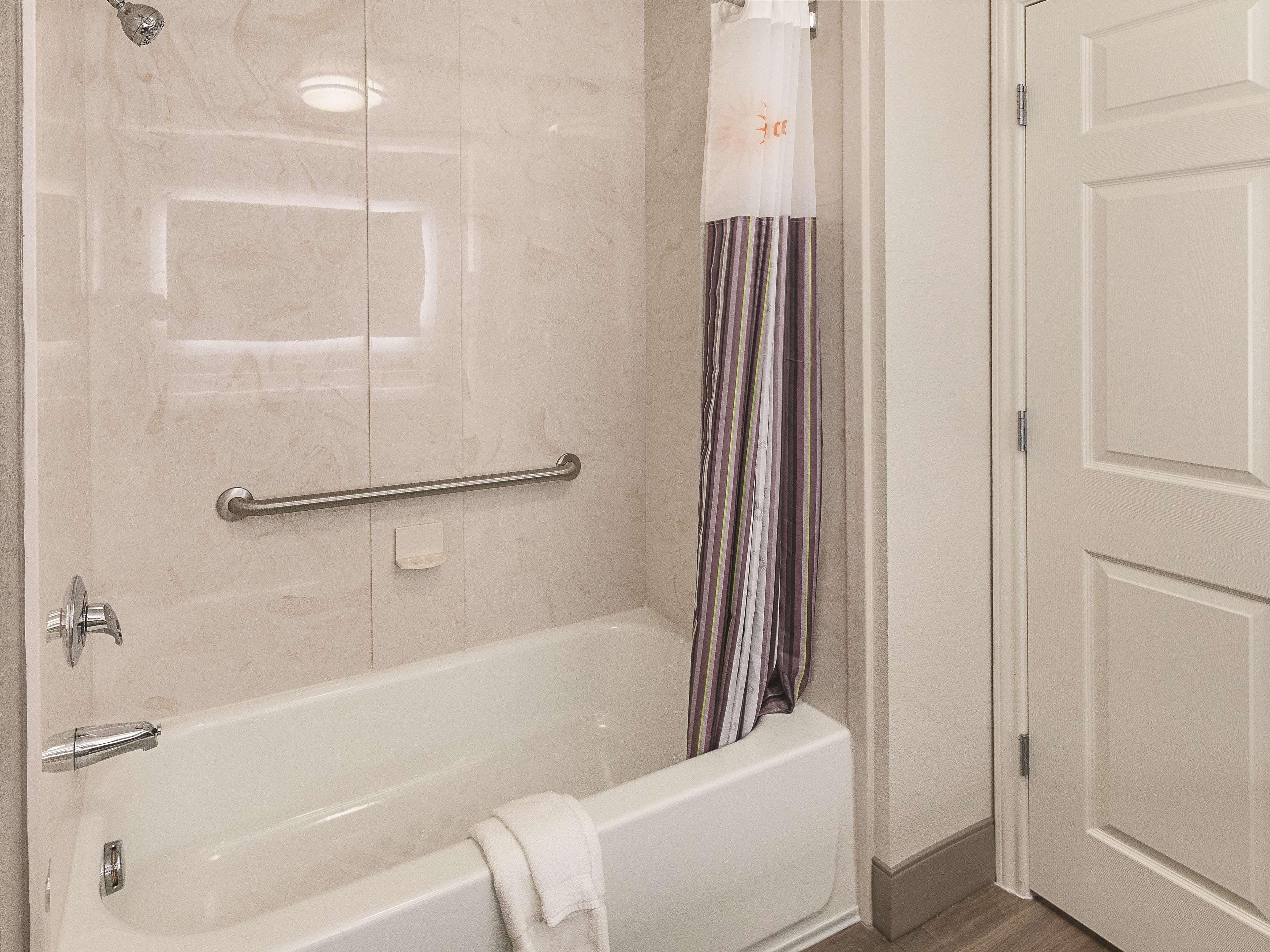 La Quinta By Wyndham North 6 Flags Dr Hotel Arlington