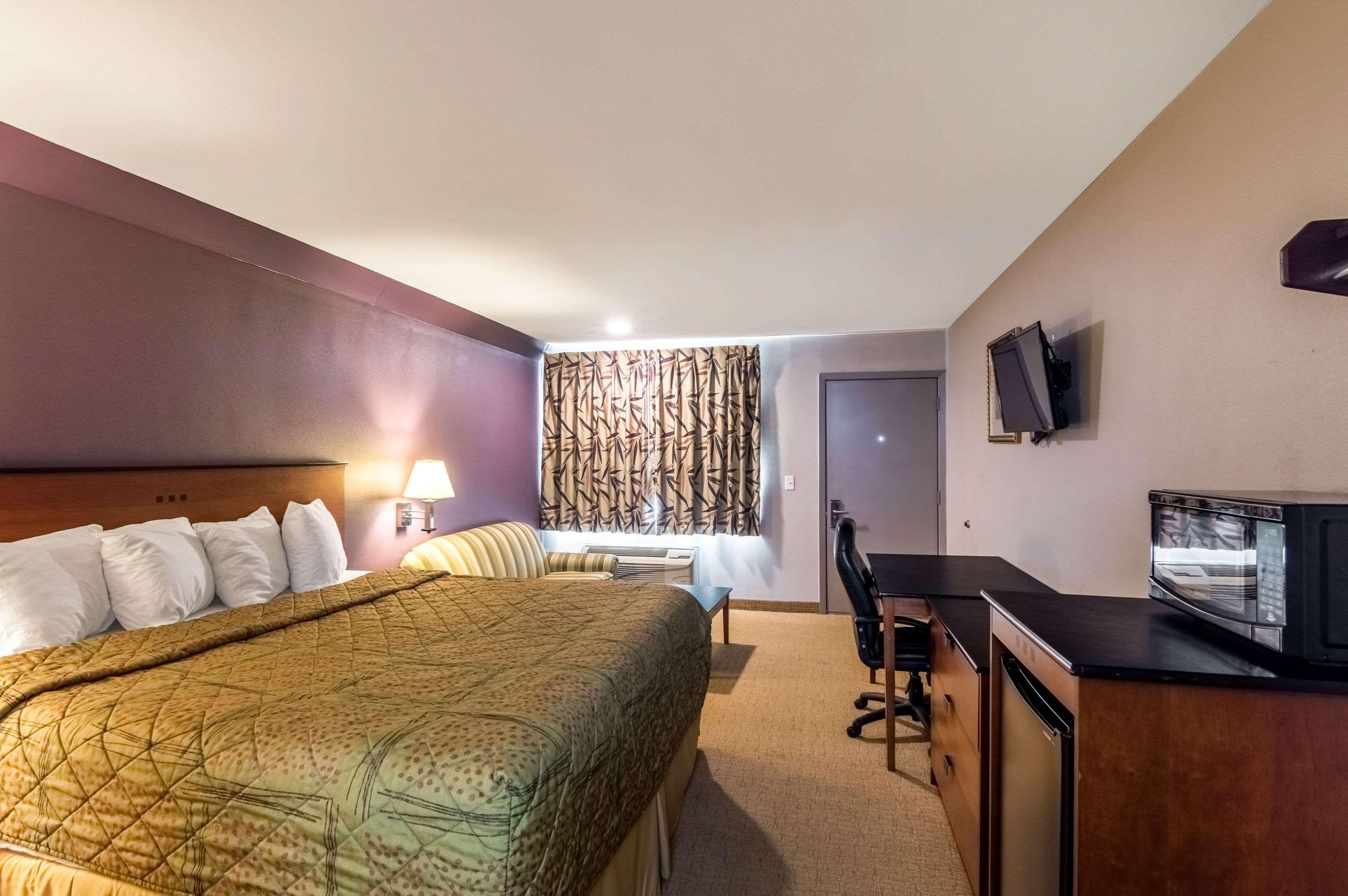 Inn Rodeway 2*