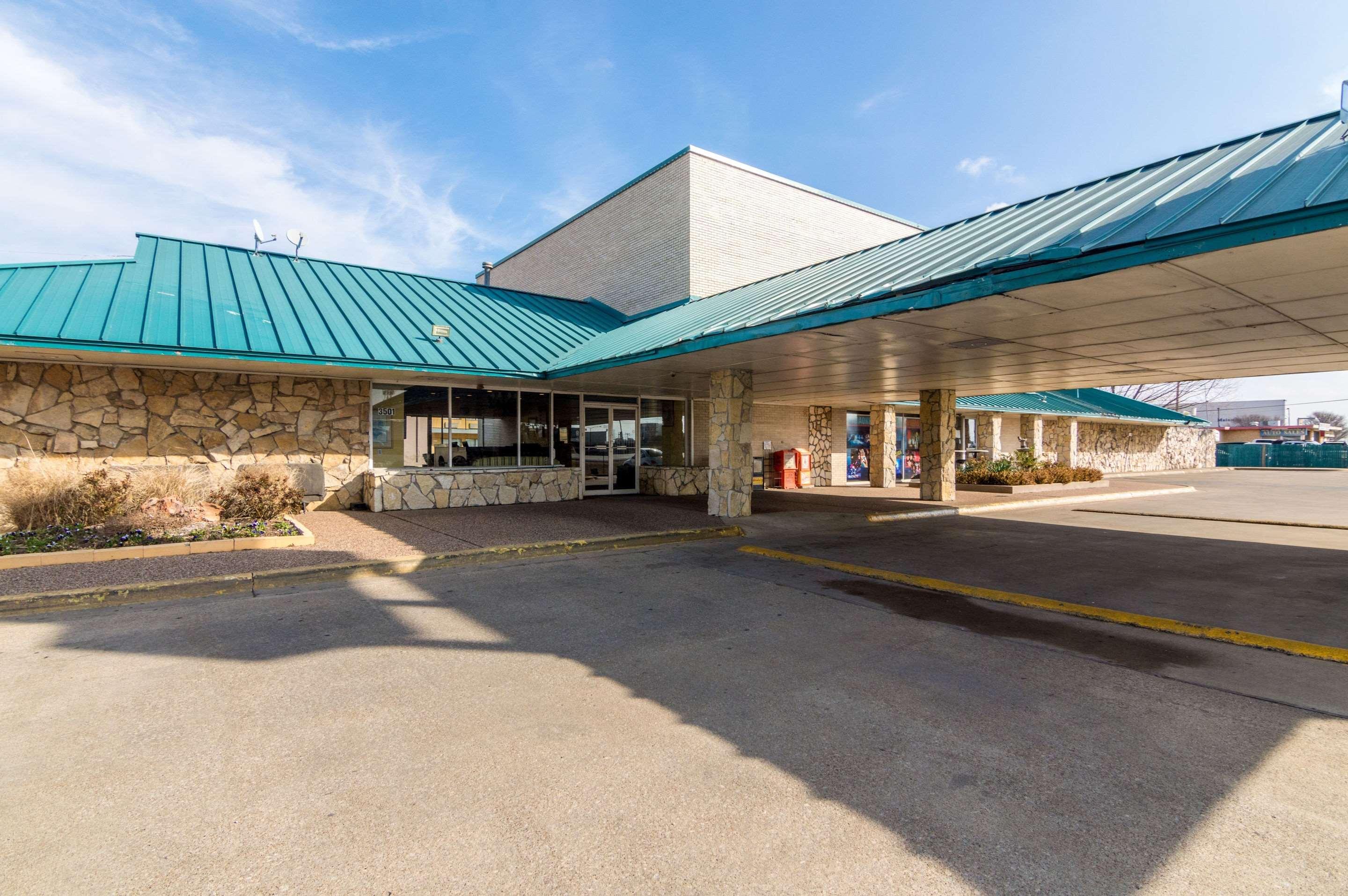 Rodeway Inn Arlington