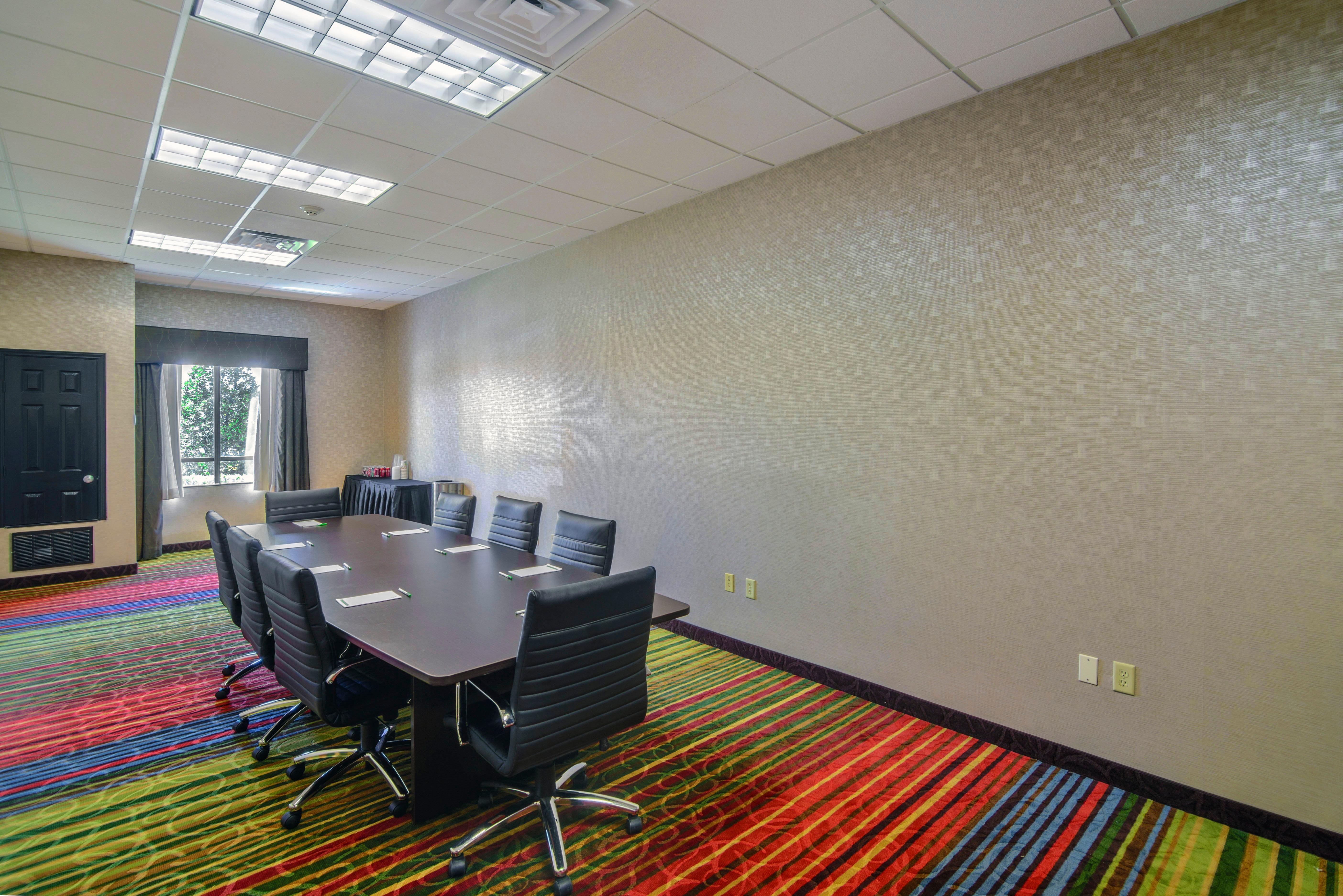 Hotel Northeast By Ihg Arlington
