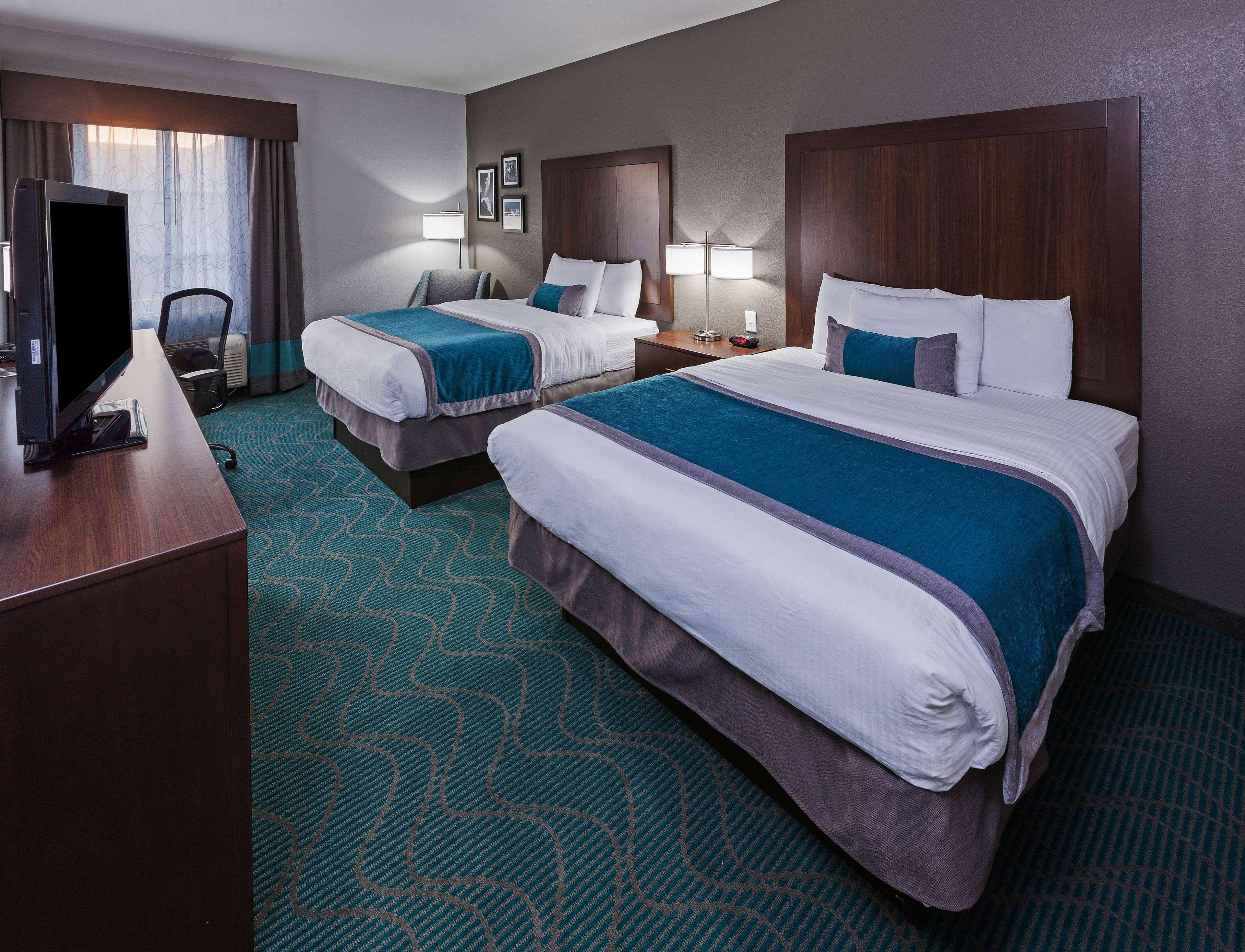 La Quinta By Wyndham Worth Eastchase Hotel