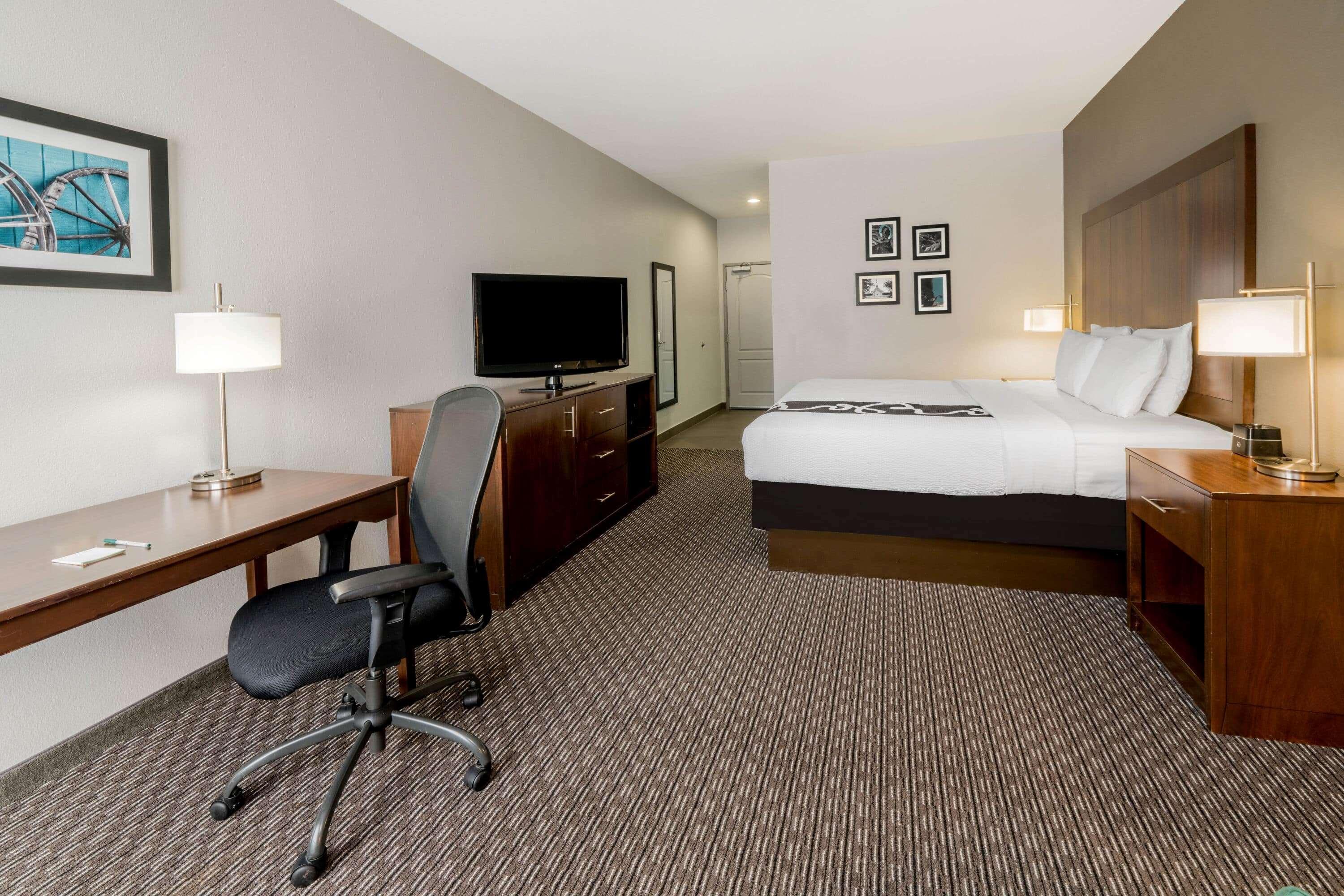 La Quinta By Wyndham Worth Eastchase Hotel