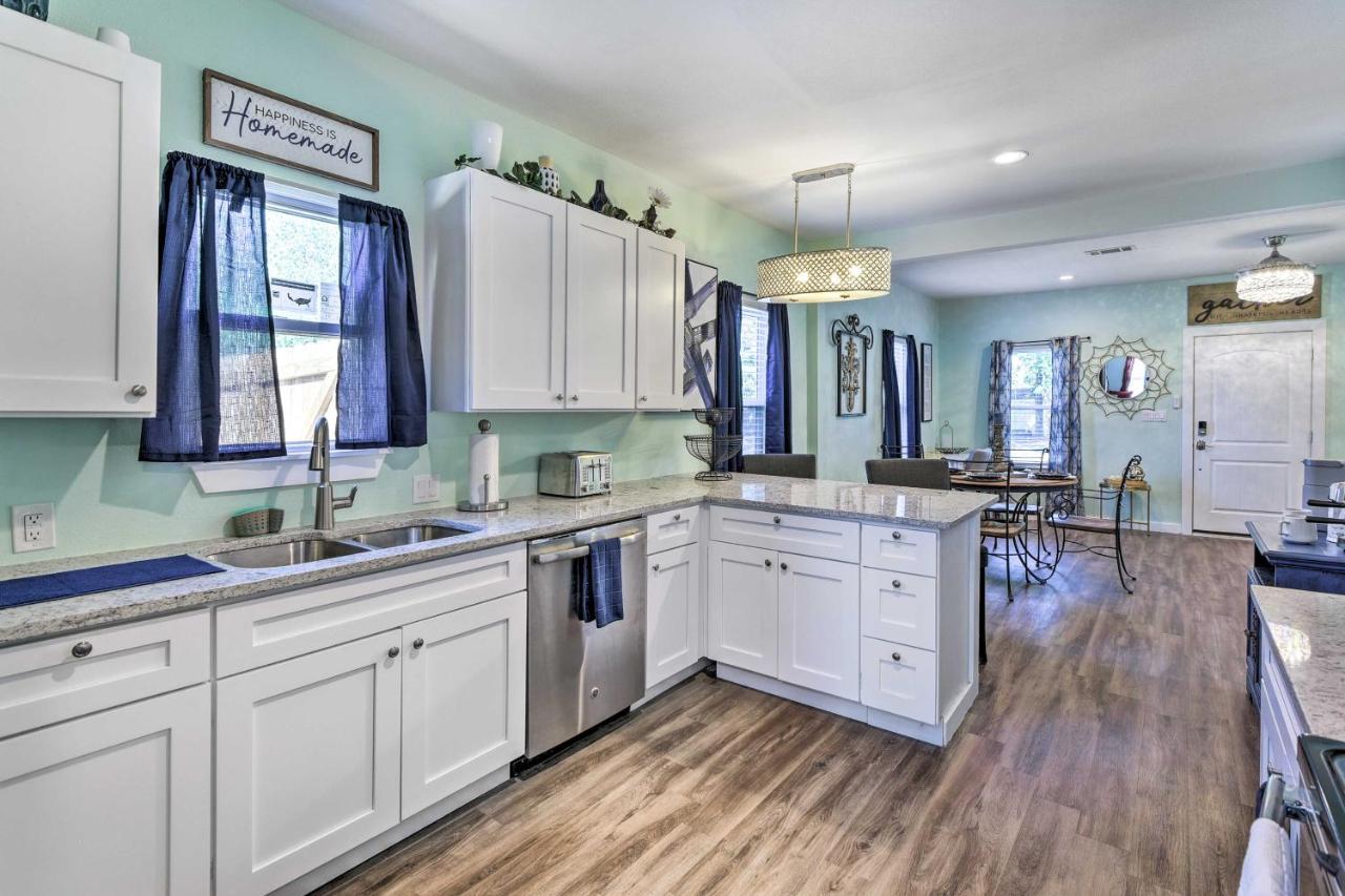 Holiday home Elm With Fenced Yard And Patios! Arlington