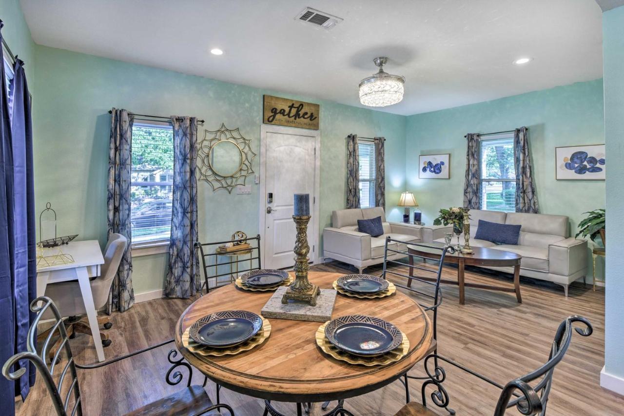 Elm With Fenced Yard And Patios! Arlington