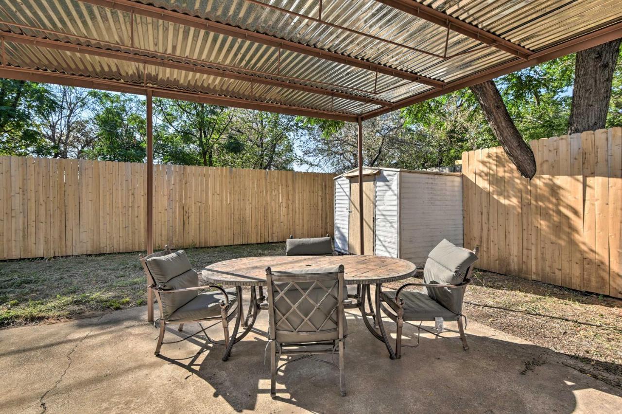 Holiday home Elm With Fenced Yard And Patios!