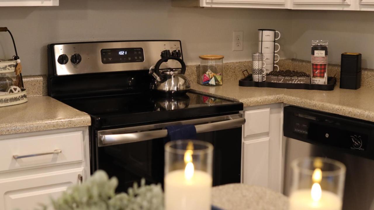 2br 2ba W Attached Garage Minutes From Outlet Shopping Sixflags Hurricane Harbor Texas Live At&t Stadium! Apartamento *