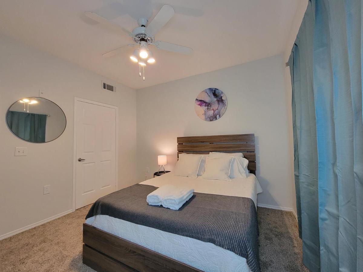 2br 2ba W Attached Garage Minutes From Outlet Shopping Sixflags Hurricane Harbor Texas Live At&t Stadium! Arlington
