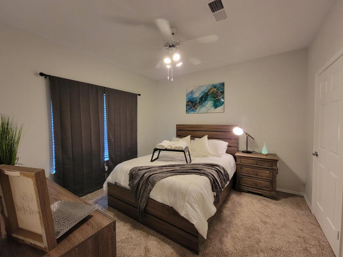 2br 2ba W Attached Garage Minutes From Outlet Shopping Sixflags Hurricane Harbor Texas Live At&t Stadium! Arlington
