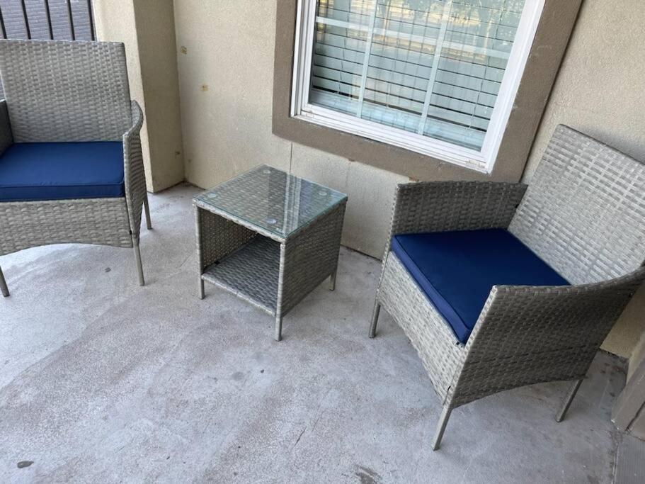 Apartment Walk To At&t Stadium! Family-friendly 2 Bdrm *