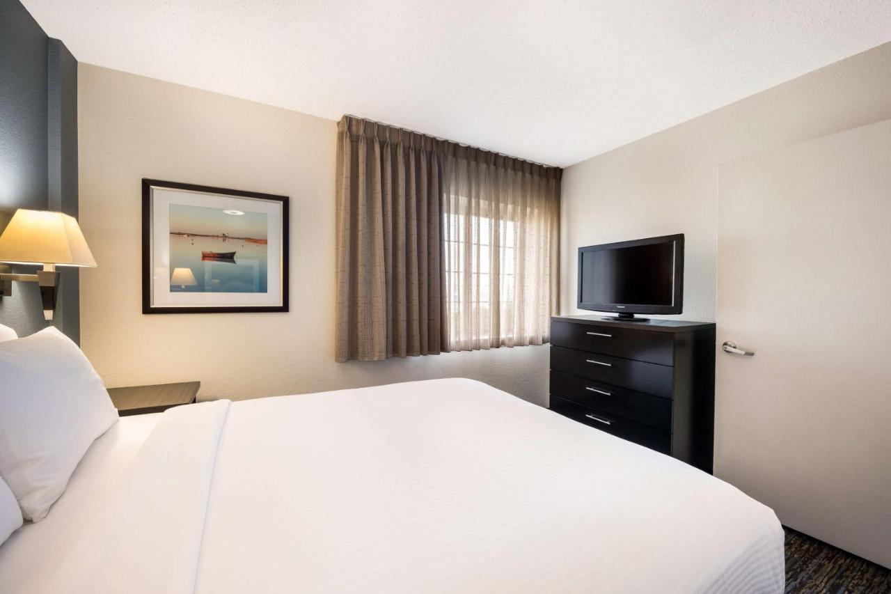 Hotel Sonesta Simply 3*