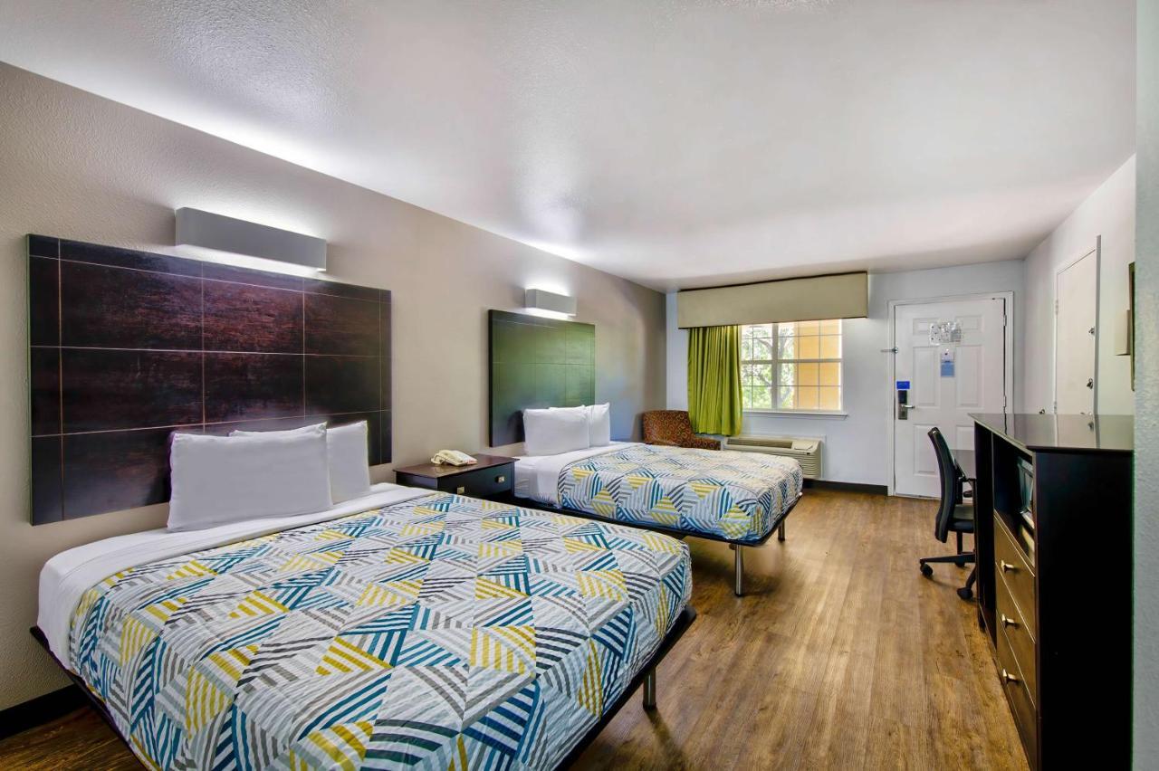 6-arlington, Tx Hotel