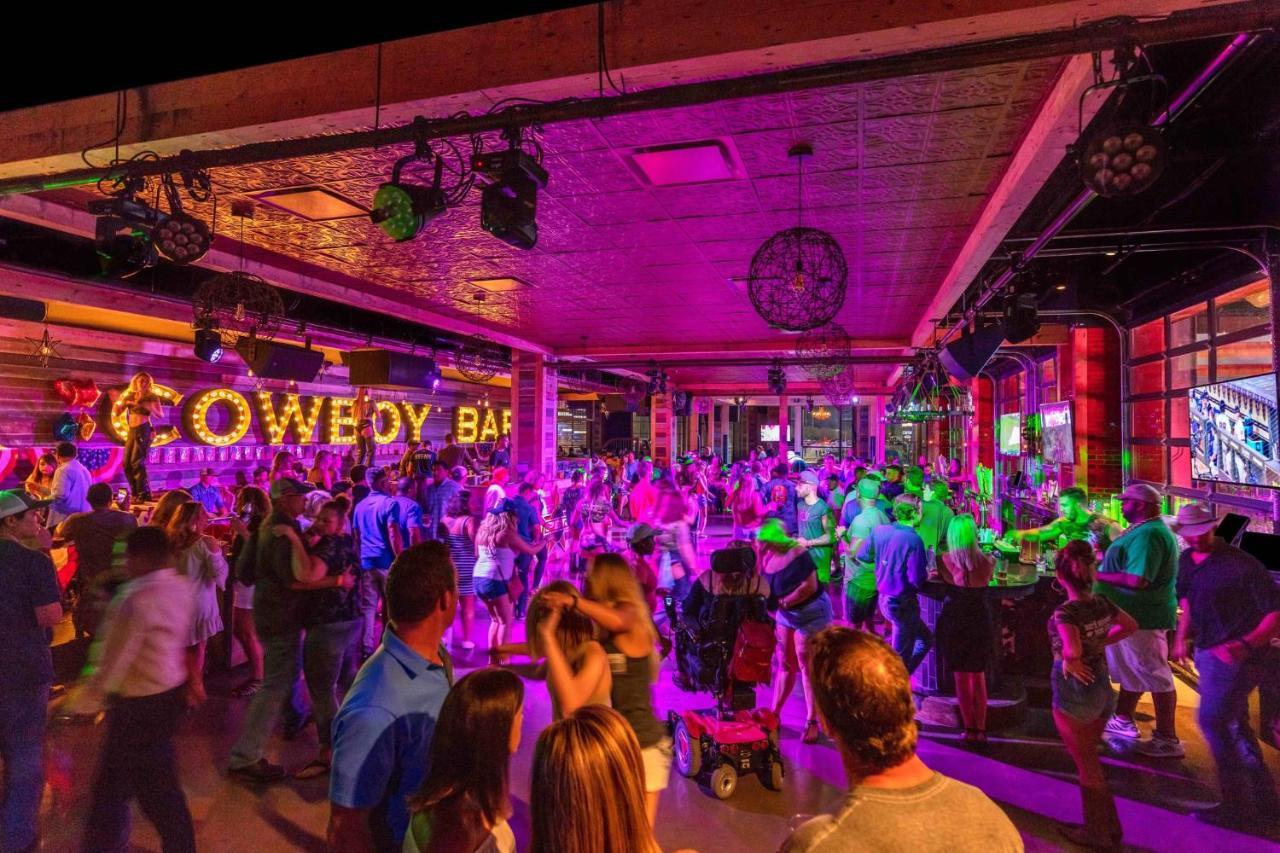 Hotel Live! By Loews - Arlington, Tx 4*