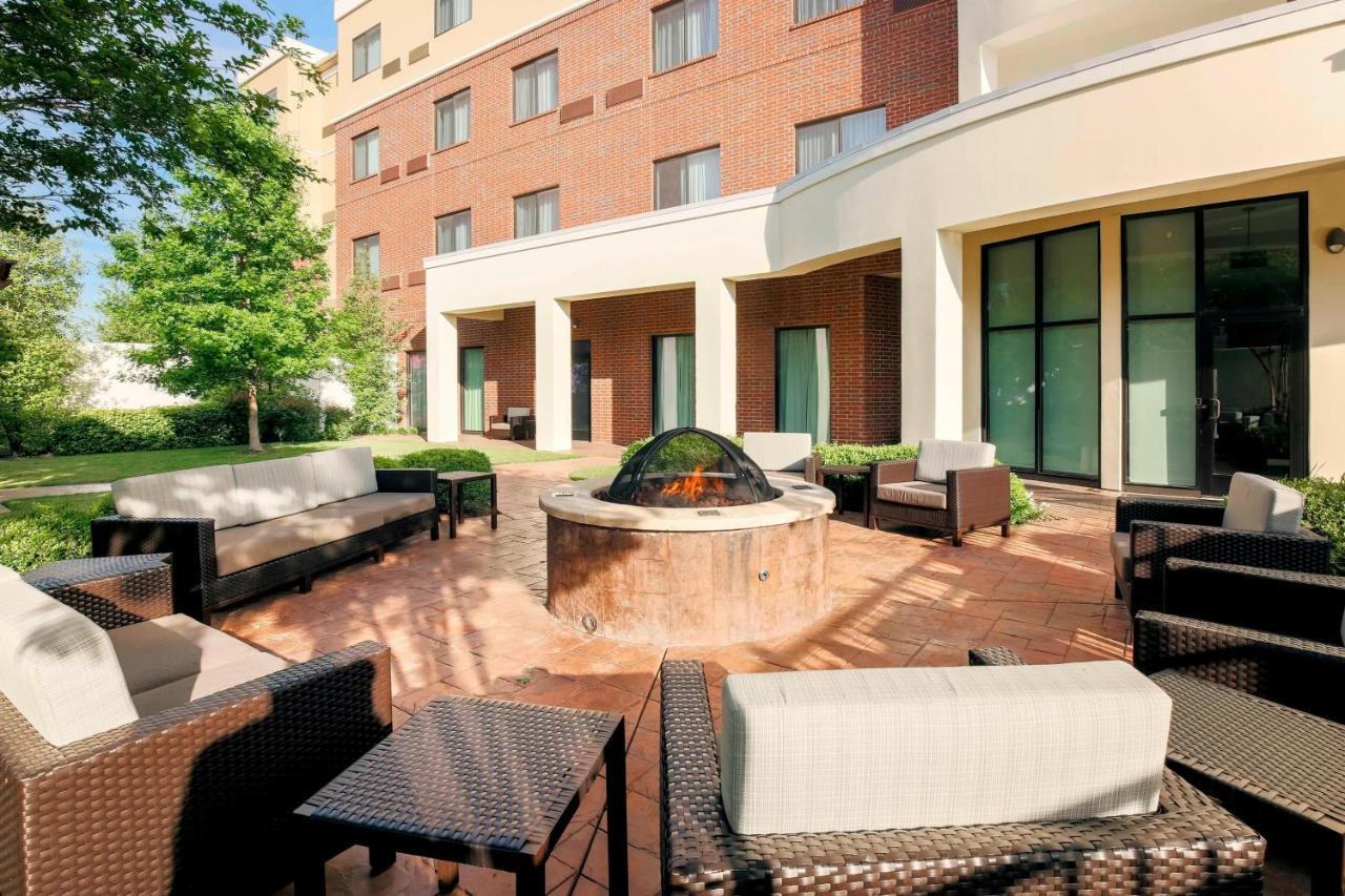Courtyard By Marriott Dallas South Hotel Arlington