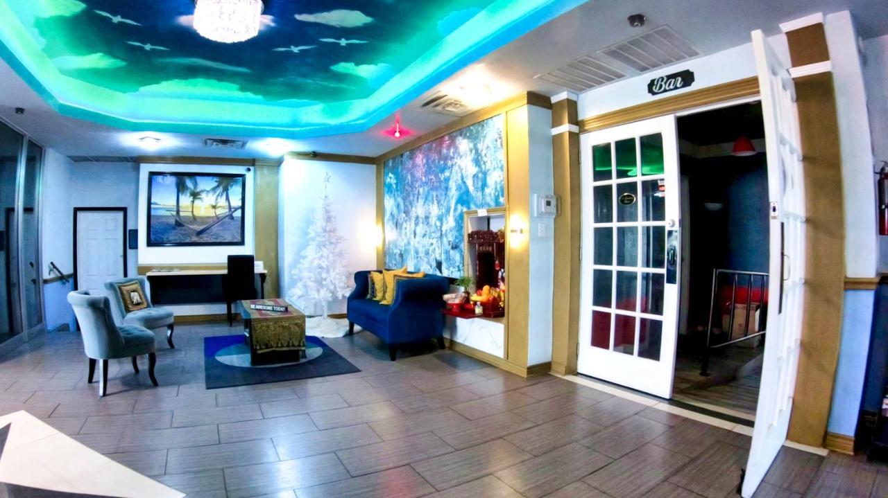 Hotel R Nite Star And -home Of The Cowboys & Rangers 3*