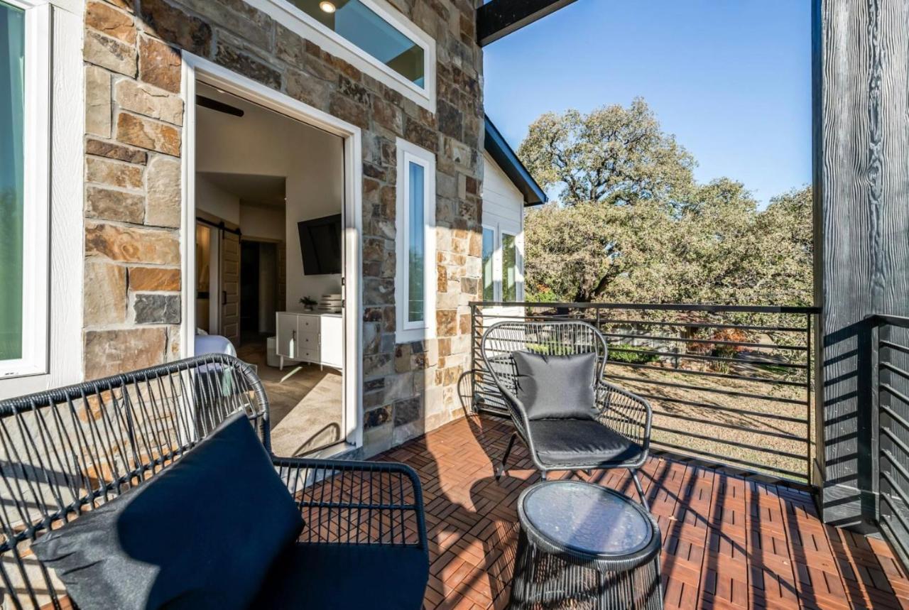Stylish Townhome Near At&t Stadium, Globe Life, Six Flags & Holiday home *