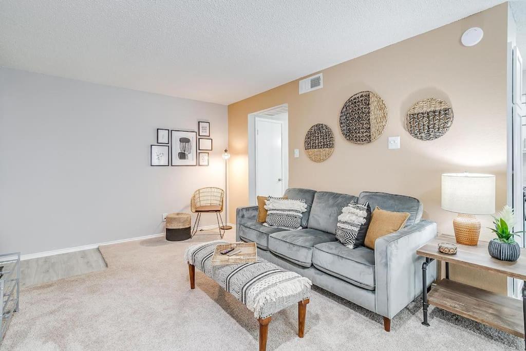 King Bed Wifi Washer Dryer 4k Tvs Pets Allowed Apartment