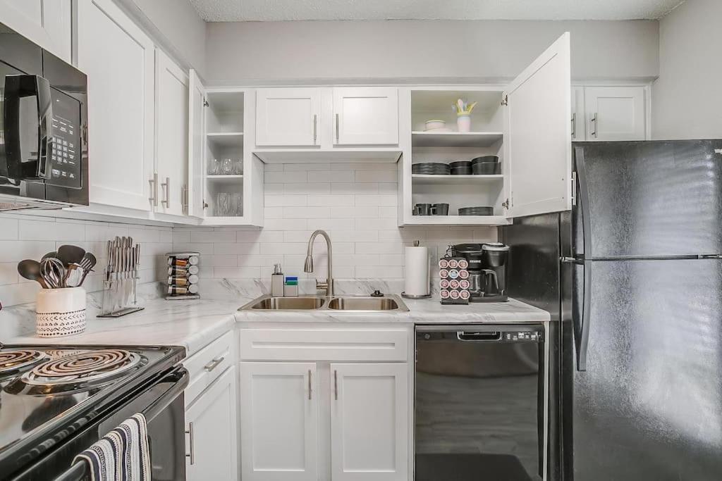 King Bed Wifi Washer Dryer 4k Tvs Pets Allowed