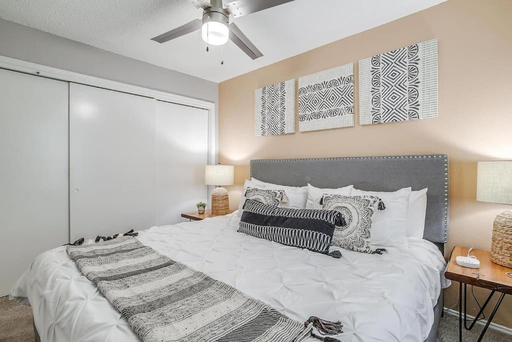 King Bed Wifi Washer Dryer 4k Tvs Pets Allowed Apartment