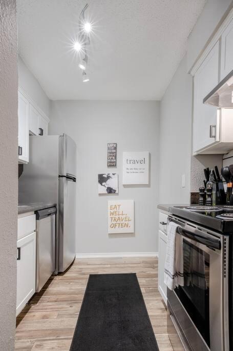 Stylish 1br Steps Away From At&t Stadium