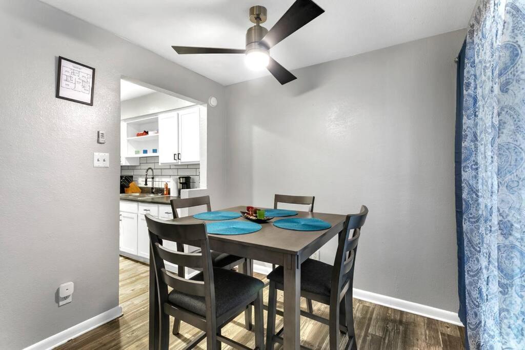 Apartment Chic 3br Apt Near At&t Stadium With Pool + Parking Arlington