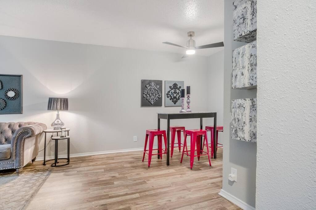 Stylish 1br Steps Away From At&t Stadium