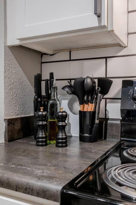 Stylish 1br Steps Away From At&t Stadium Arlington
