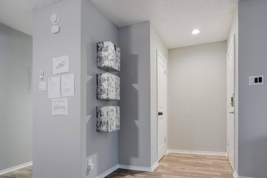 Apartment Stylish 1br Steps Away From At&t Stadium