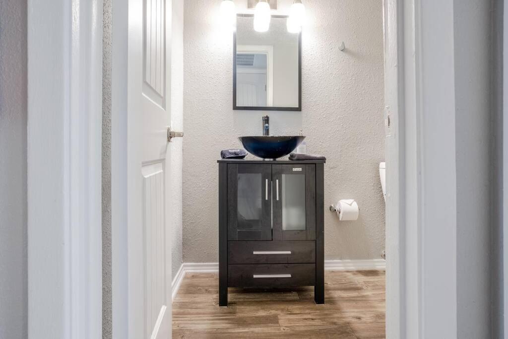 Apartment Stylish 1br Steps Away From At&t Stadium Arlington