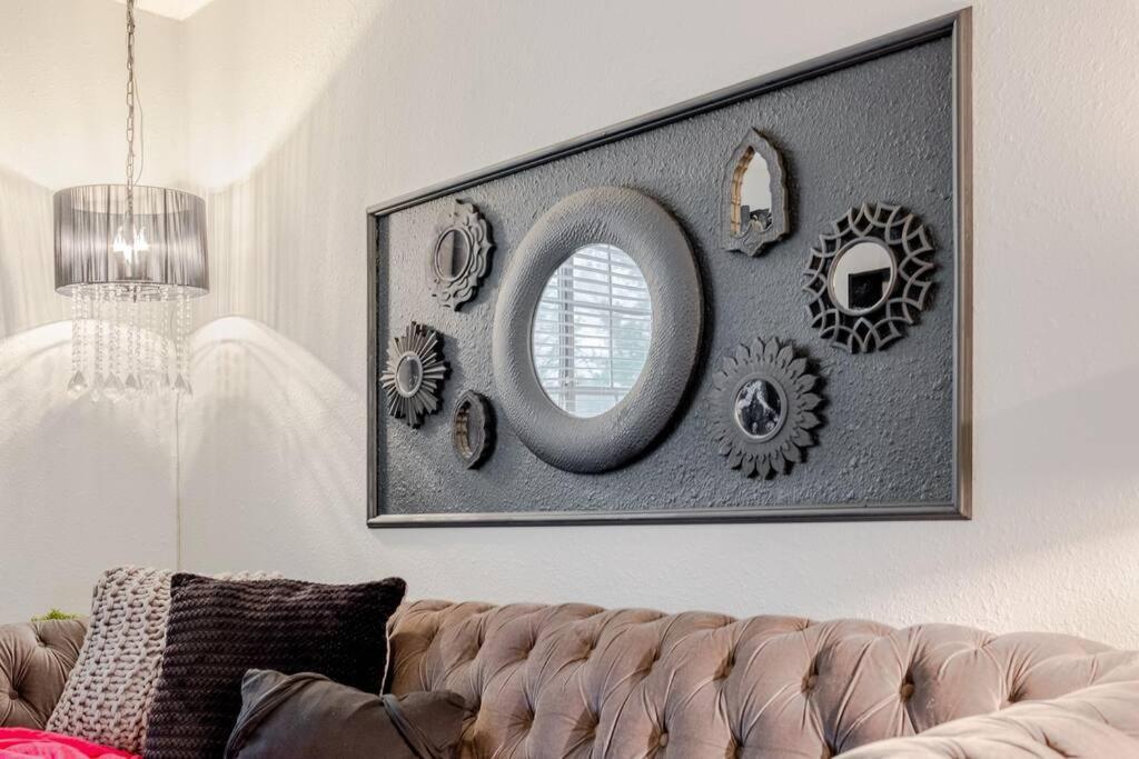Apartment Stylish 1br Steps Away From At&t Stadium *