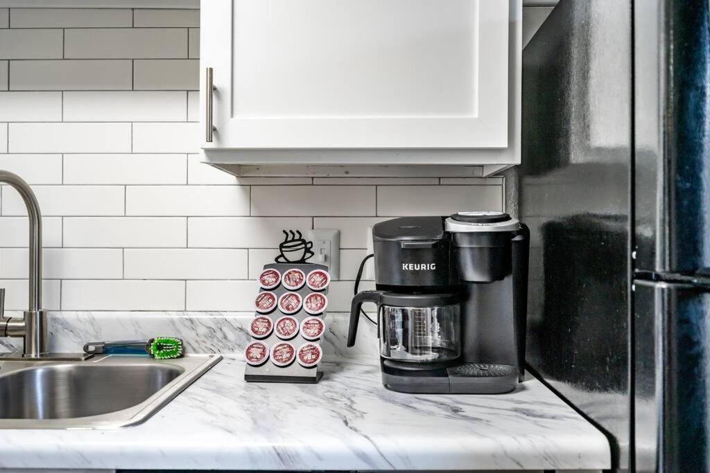 Apartment Entire Place Wi-fi Washer Dryer 4ktv Pets Allowed #615