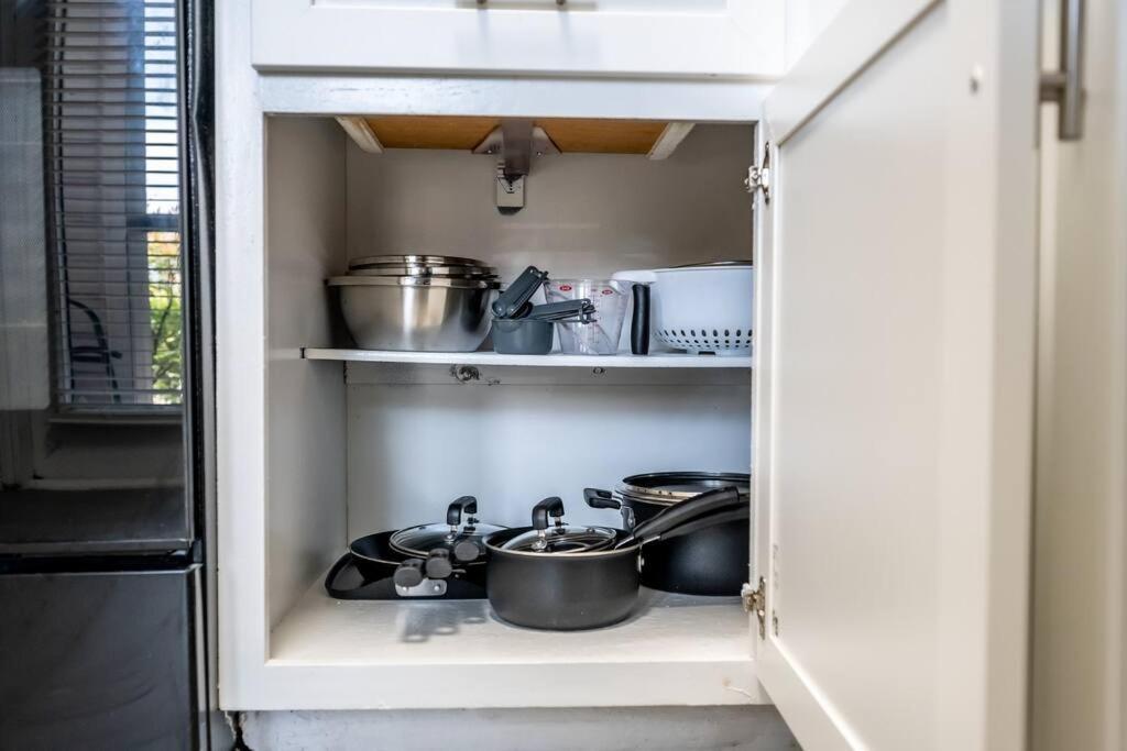 Entire Place Wi-fi Washer Dryer 4ktv Pets Allowed #615 Apartment *