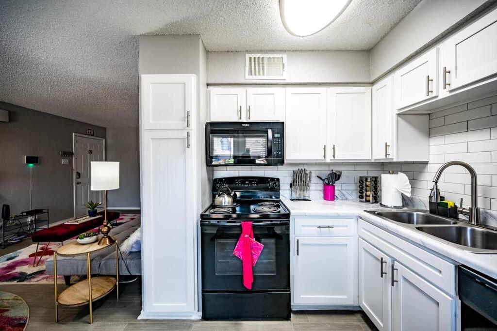Entire Place Wi-fi Washer Dryer 4ktv Pets Allowed #615 *