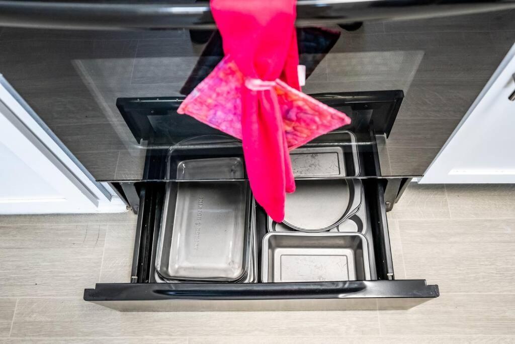 Entire Place Wi-fi Washer Dryer 4ktv Pets Allowed #615 * Arlington