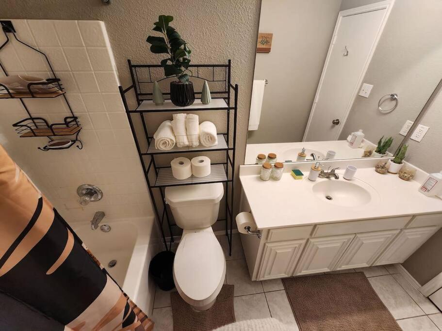 Family Close To At&t Stadium W Game And Large Patio Holiday home Arlington