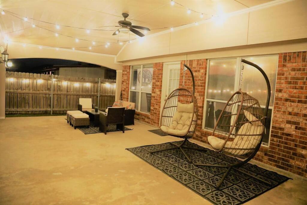 Holiday home Family Close To At&t Stadium W Game And Large Patio Arlington