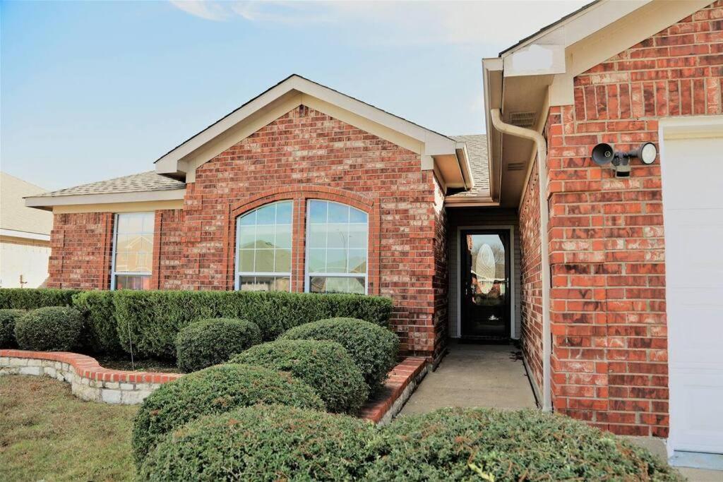 Family Close To At&t Stadium W Game And Large Patio Holiday home *