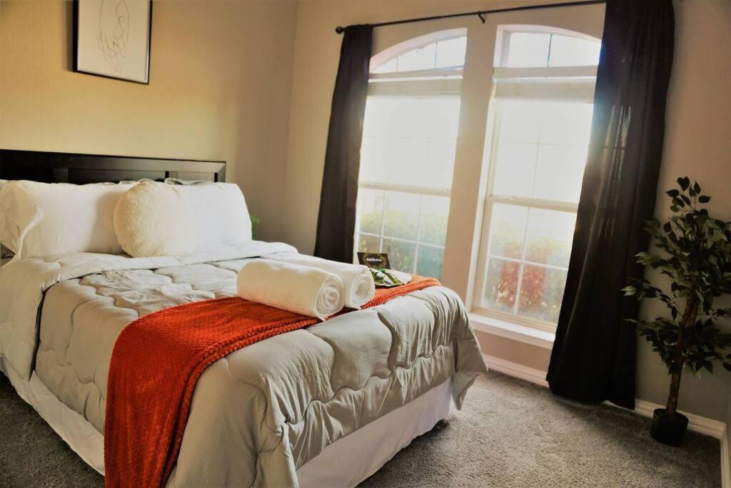 Family Close To At&t Stadium W Game And Large Patio Holiday home *