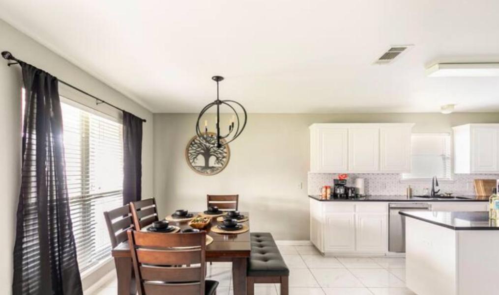 Family Close To At&t Stadium W Game And Large Patio Arlington