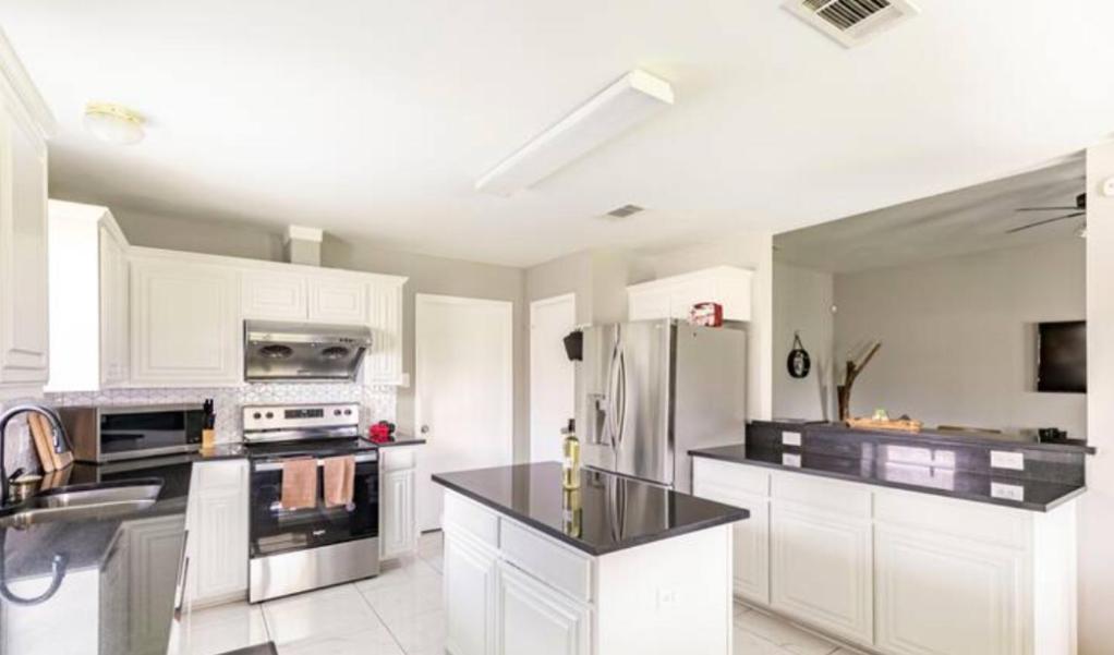 Holiday home Family Close To At&t Stadium W Game And Large Patio