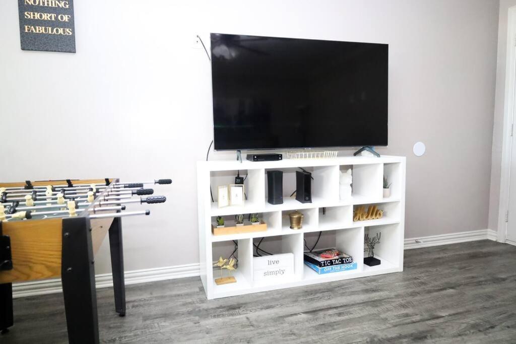 Comfy Two-bedroom In Apartment