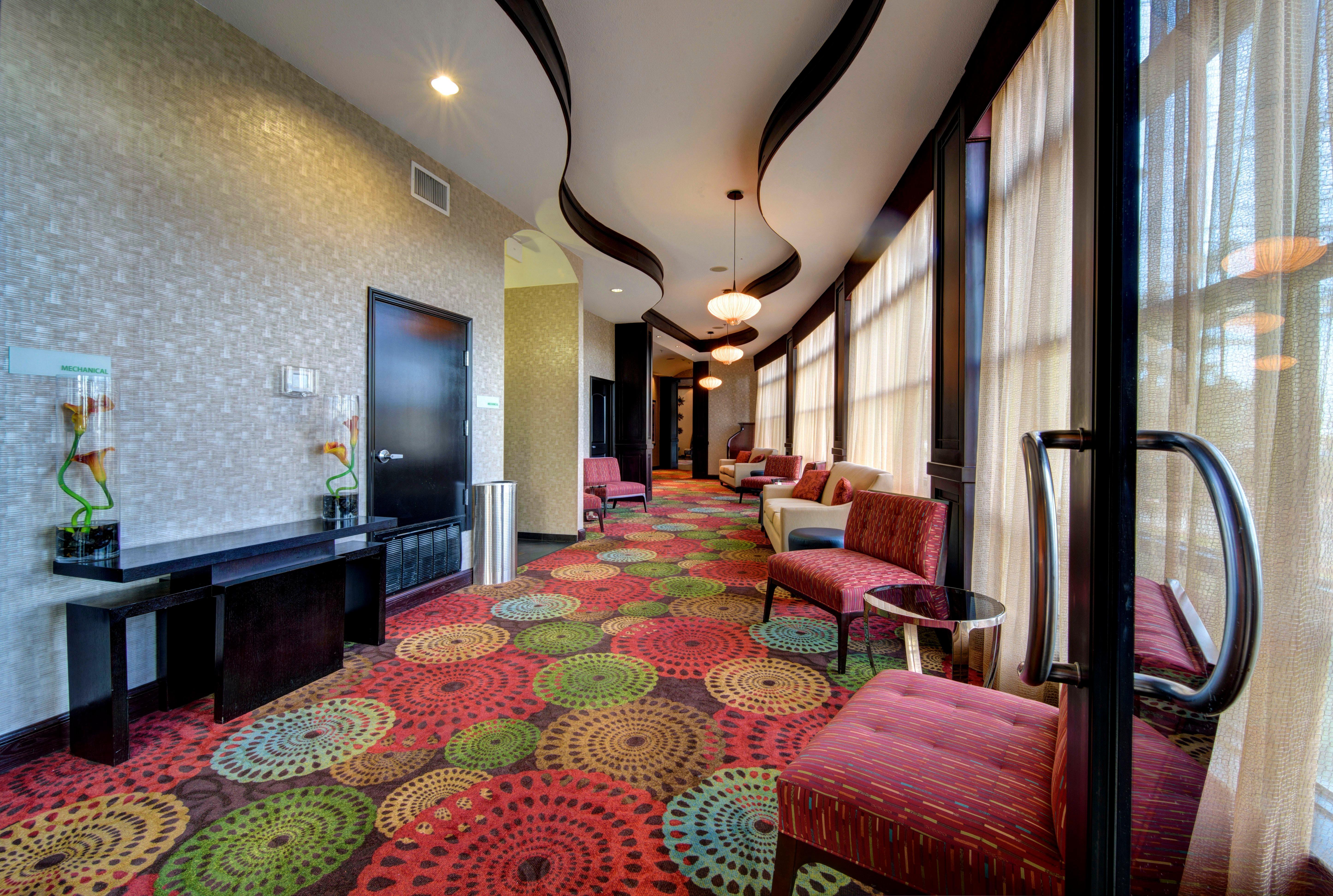 Northeast By Ihg Arlington
