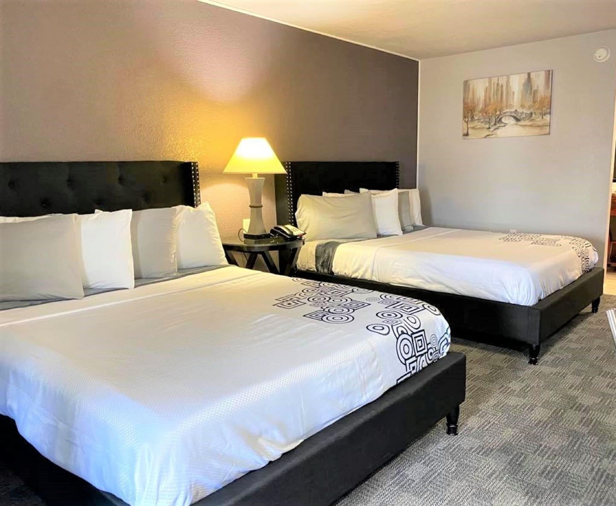 Hotel R Nite Star &
