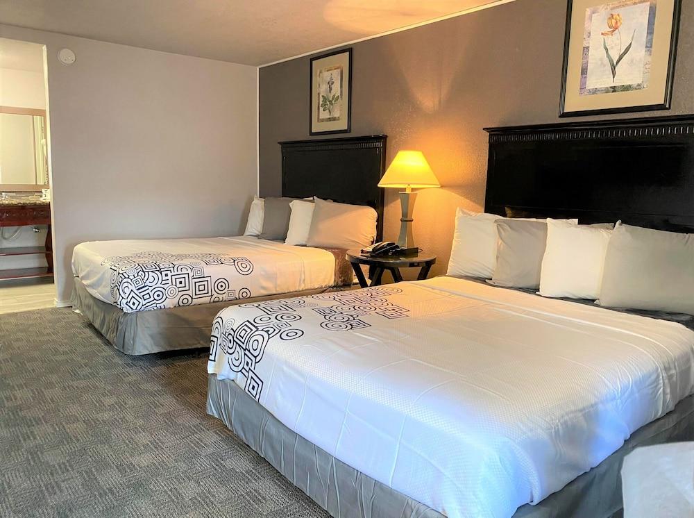 Hotel R Nite Star &