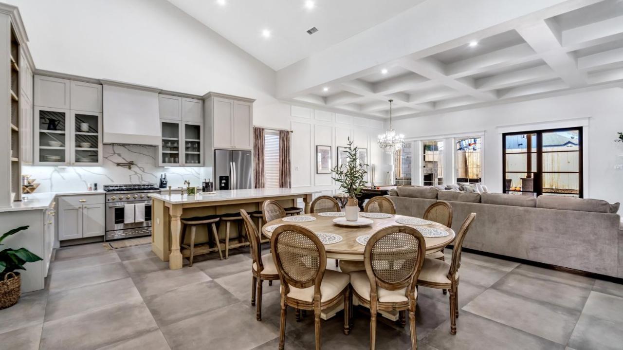 Luxury Gameroom/basketball Hoop
