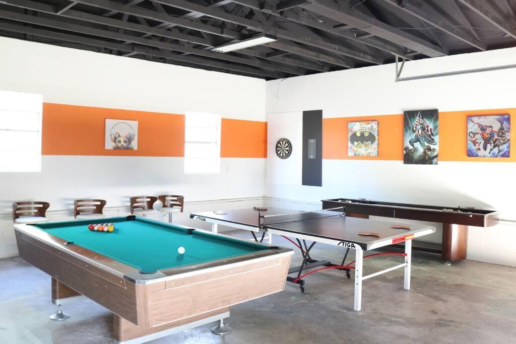 Pickleball Court - Walk To At&t Stadium, Globe Life, Six Flags, Texas Live! &