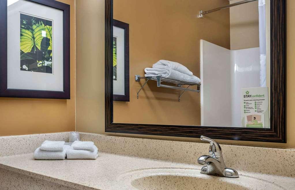 Extended America - - Six Flags Hotel 2*