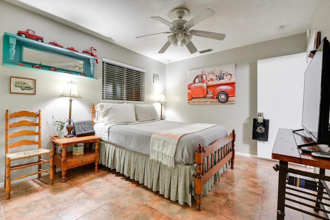 With Patio, Walk To Atandt Stadium! Holiday home *