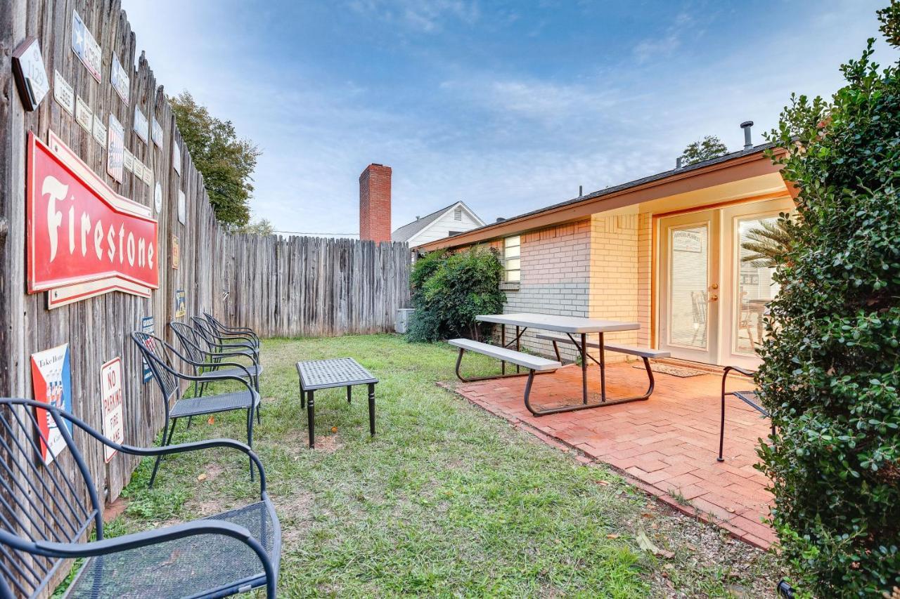 With Patio, Walk To Atandt Stadium! Holiday home